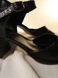 Chaussures à talon en cuir noir