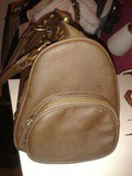 Sac marron clouté Or 6 euros hfdp contacte :
