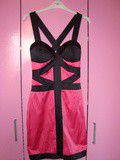Magnifique robe satin rose bandage noir s