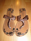 Tongs cuivrées
