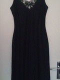 Longue robe noire avec dentelle dans le haut t.36 (Zara)